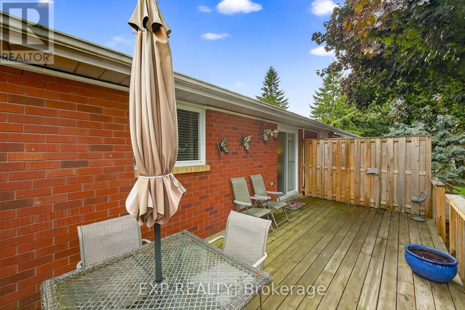 2 - 20 COURTLAND DRIVE