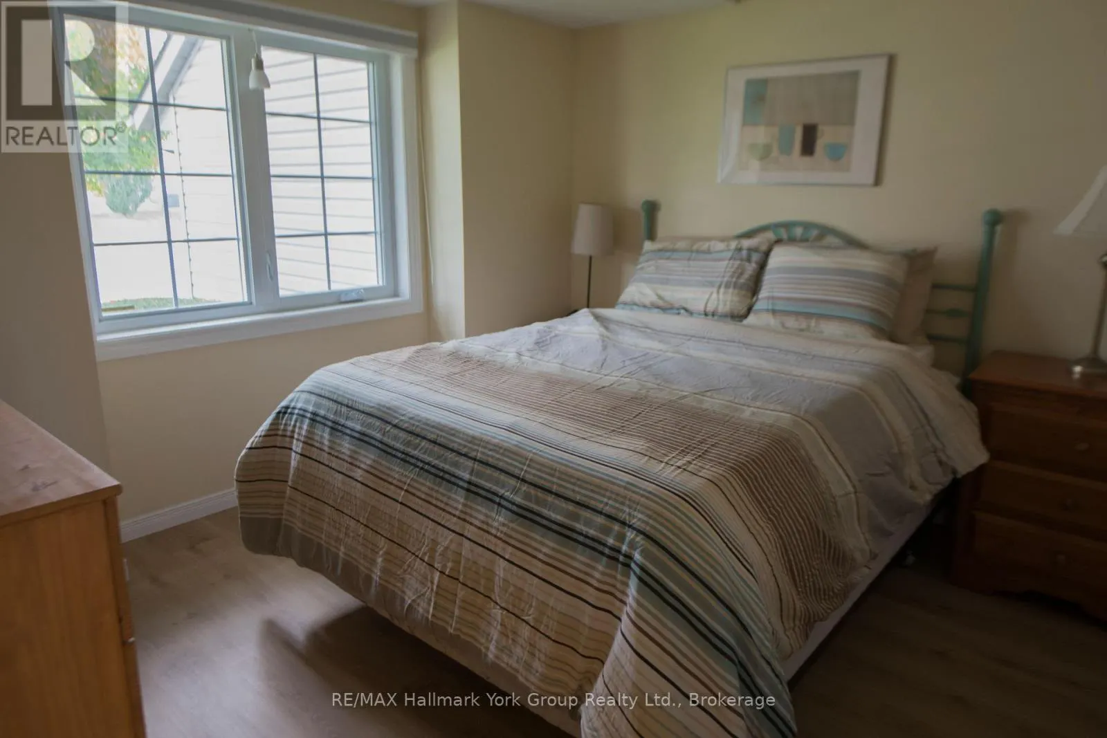 49 - 162 SETTLERS WAY, #49