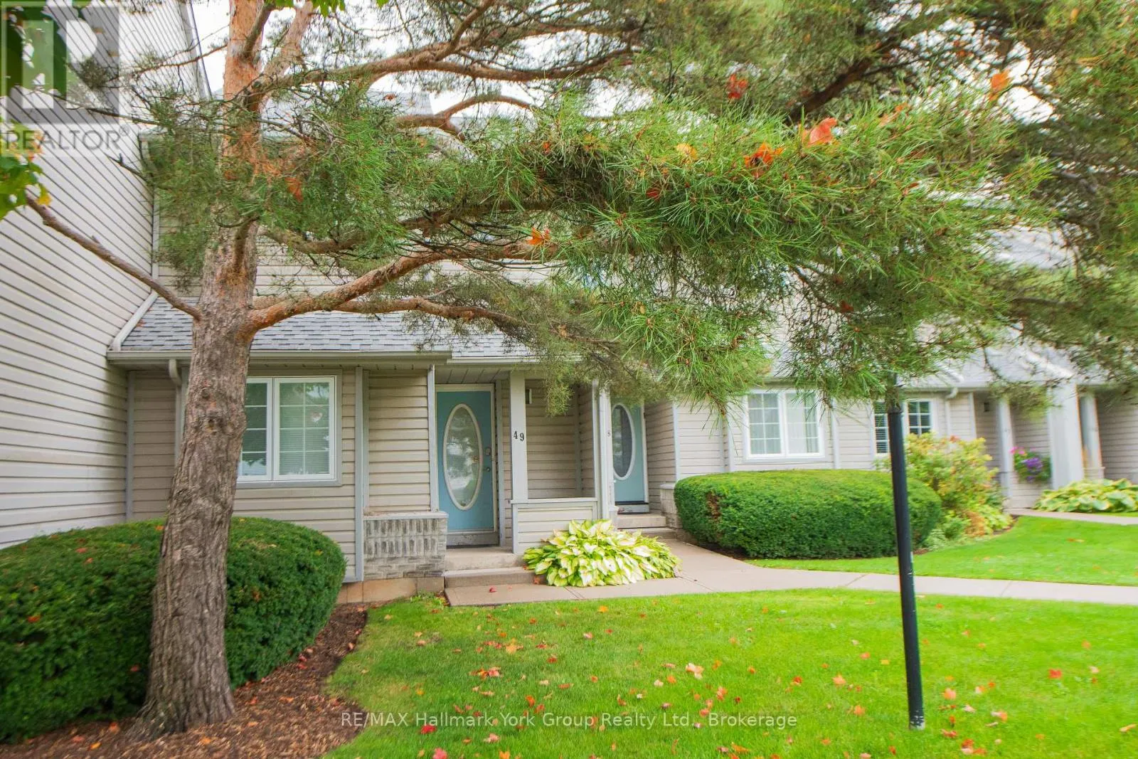 49 - 162 SETTLERS WAY, #49