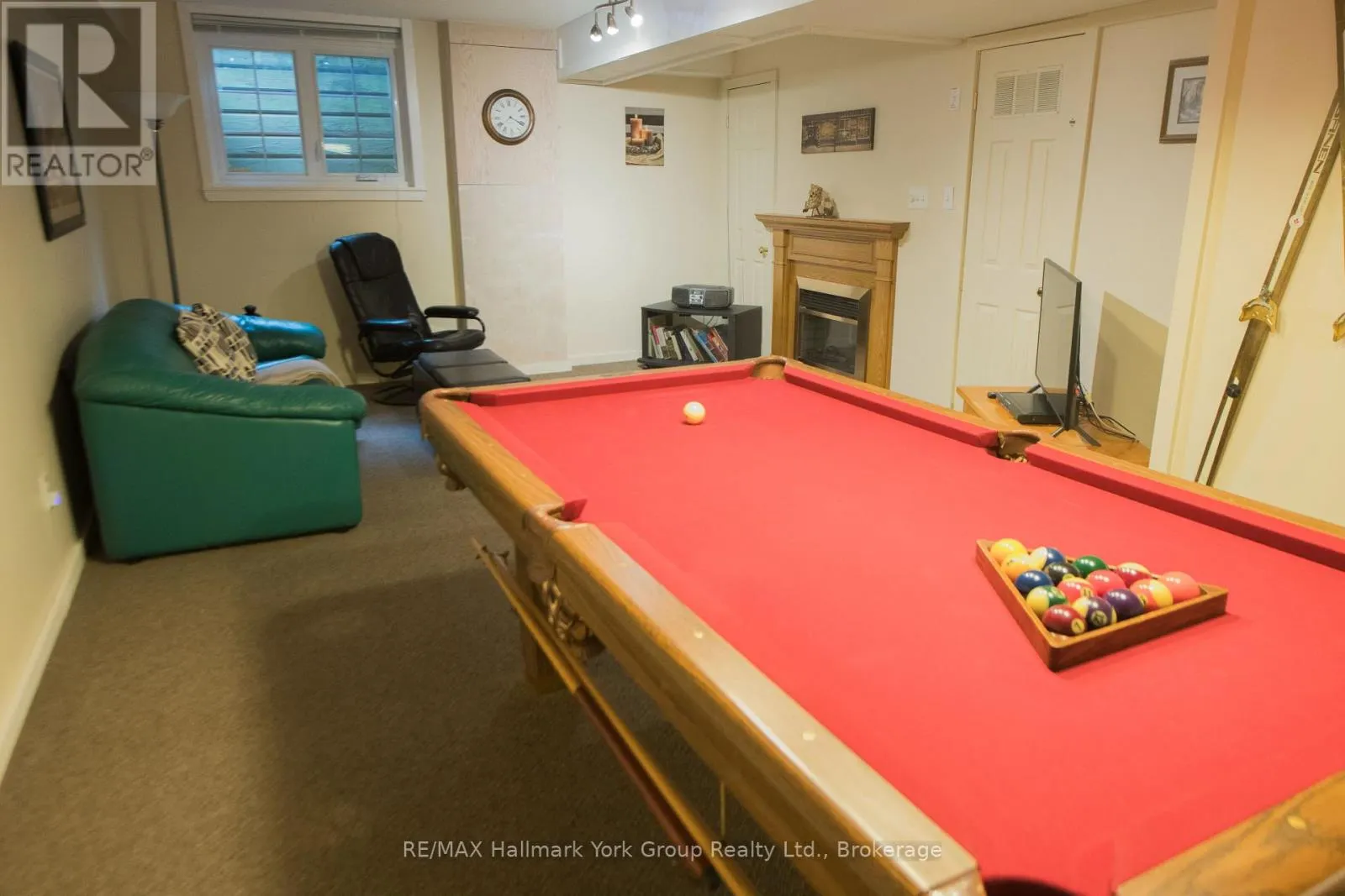 49 - 162 SETTLERS WAY, #49