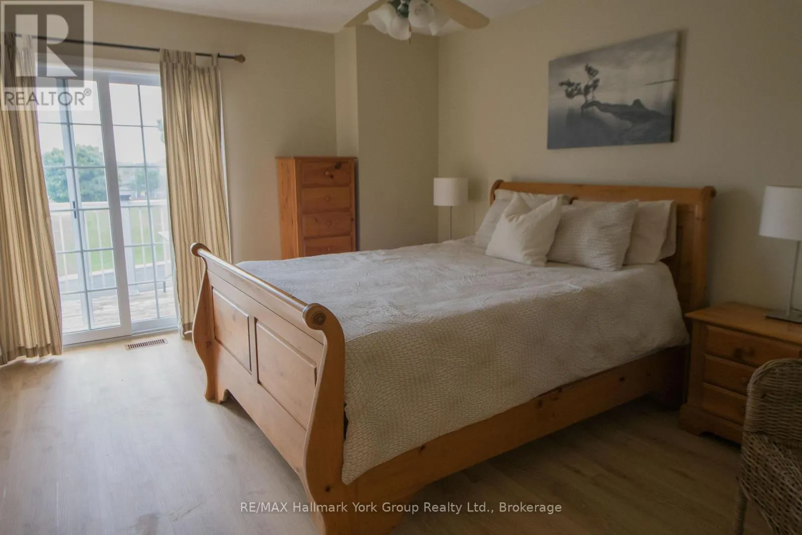 49 - 162 SETTLERS WAY, #49