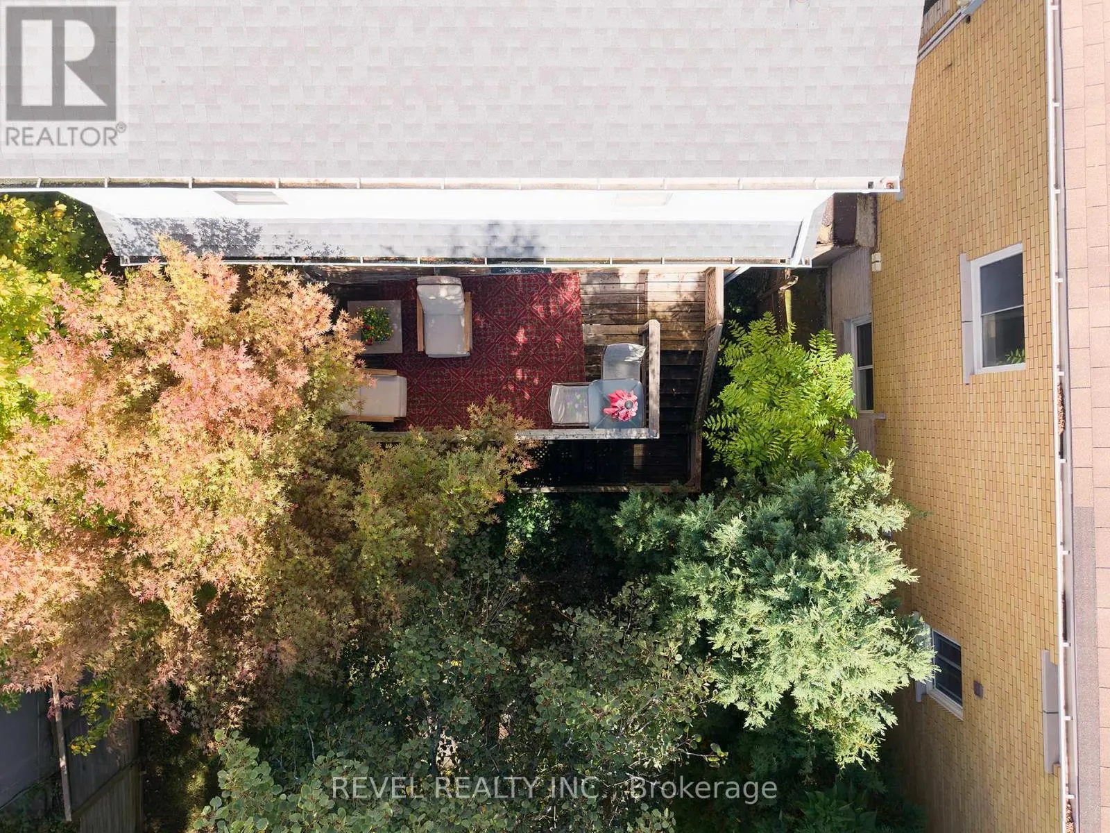 24 AVENUE ROAD