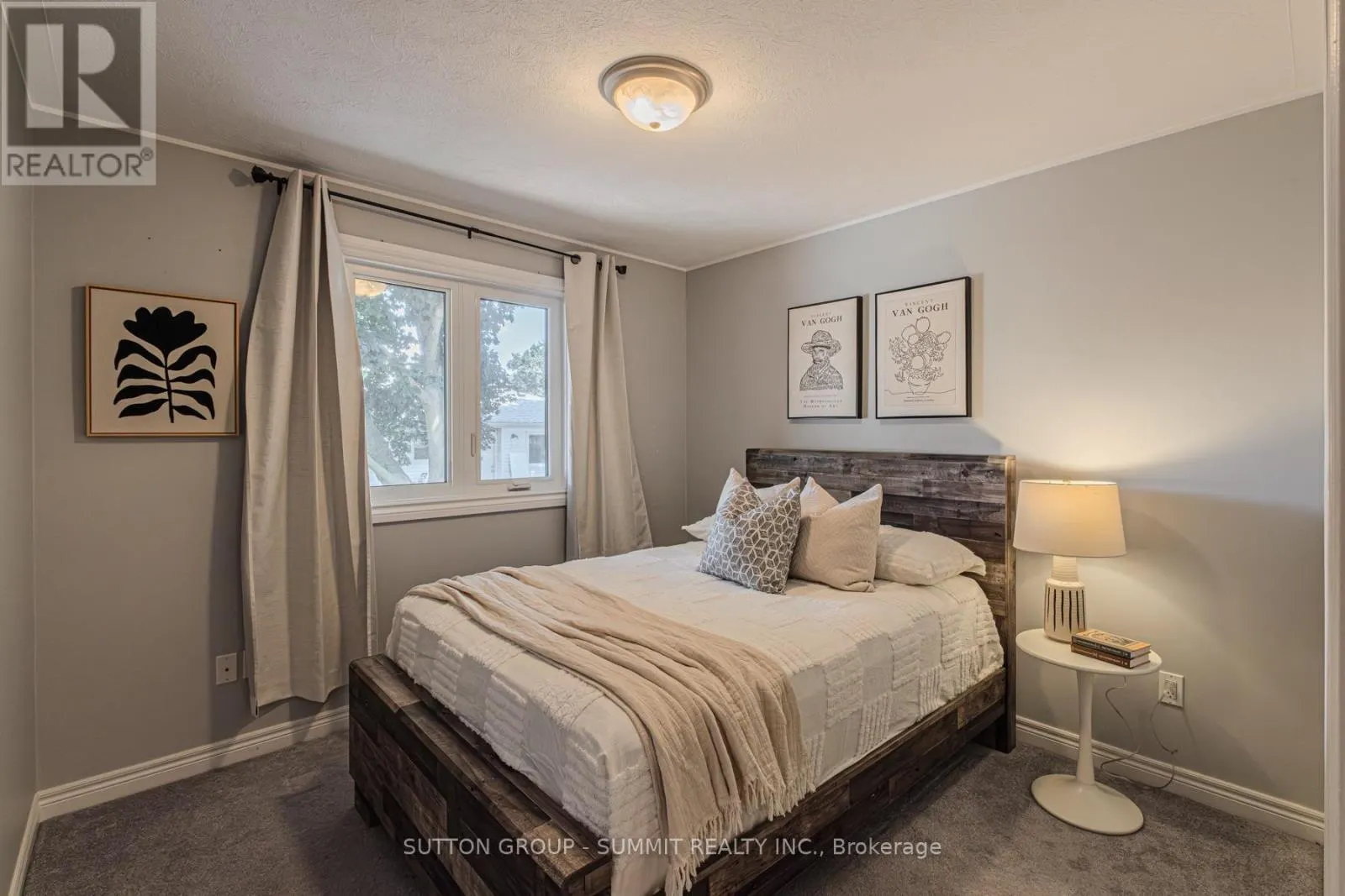 5 MACDONALD CRESCENT