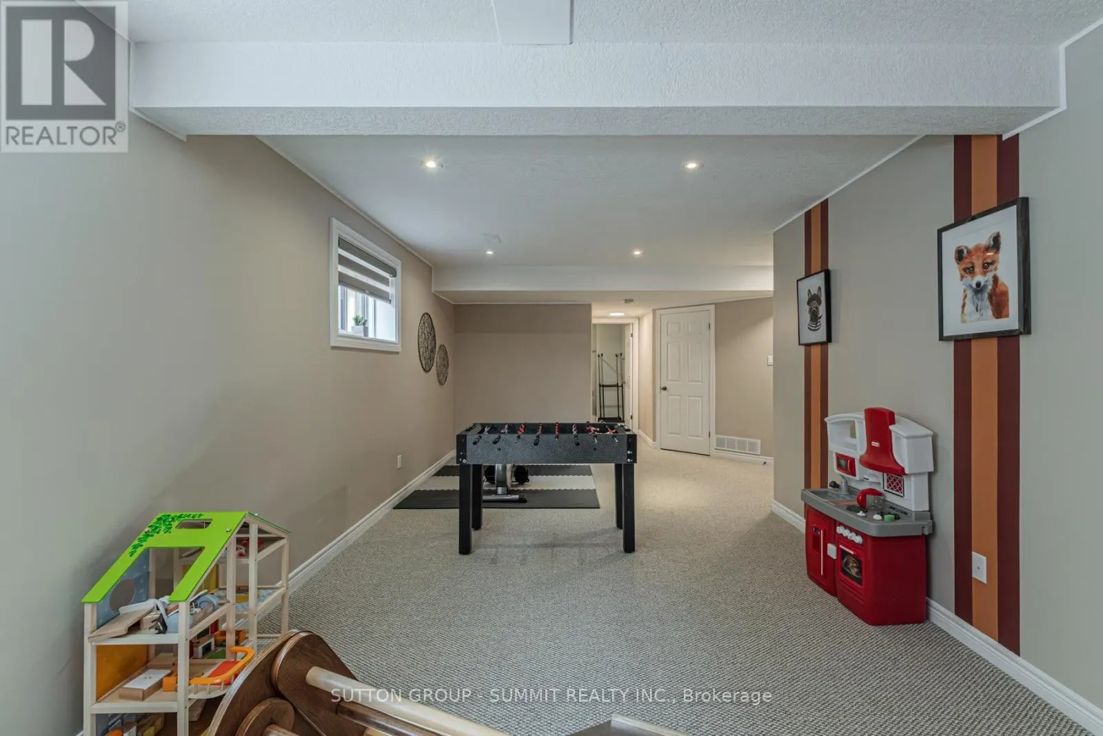 5 MACDONALD CRESCENT