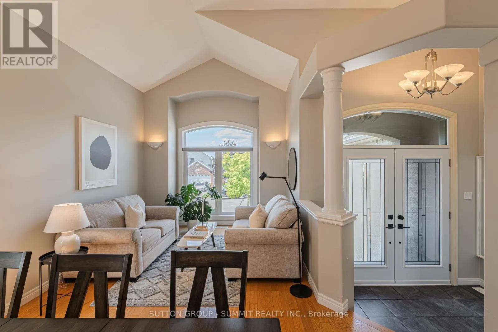 5 MACDONALD CRESCENT