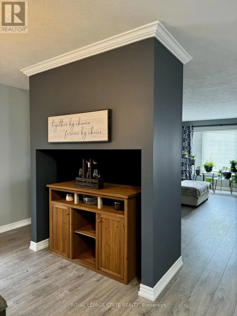 29 MAPLEVIEW DRIVE