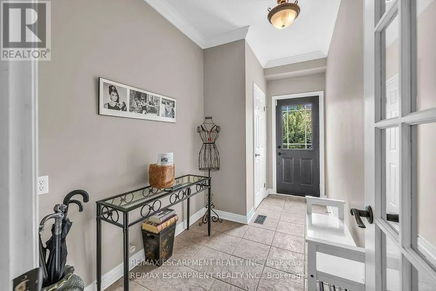 38 SUNBEAM DRIVE