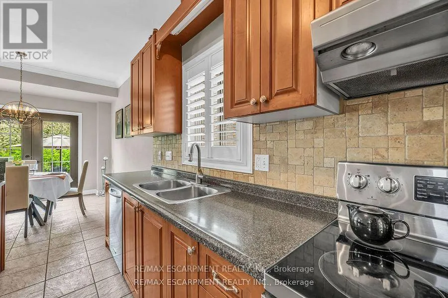 38 SUNBEAM DRIVE