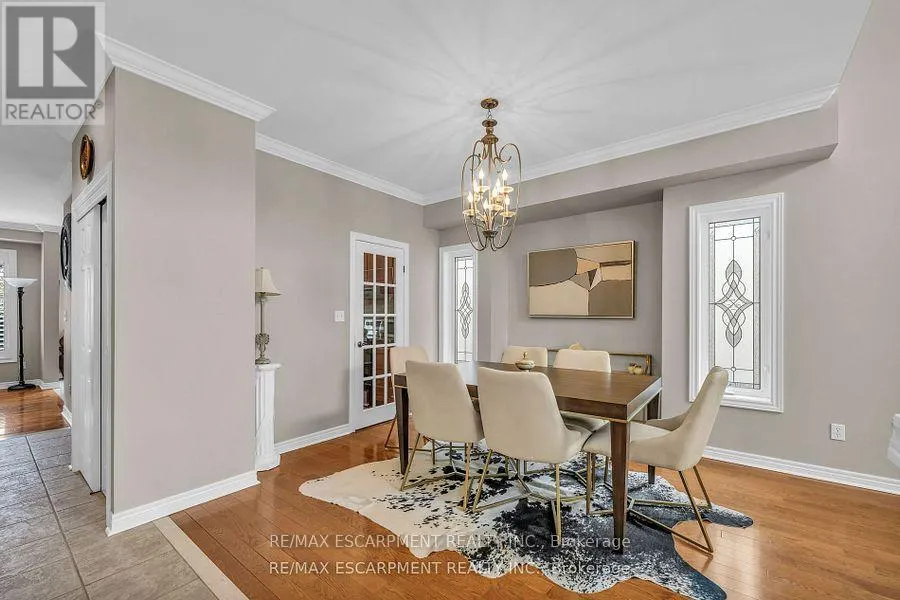 38 SUNBEAM DRIVE