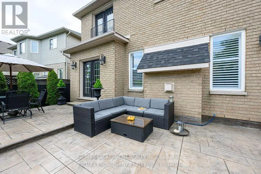 38 SUNBEAM DRIVE