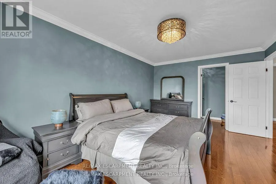 38 SUNBEAM DRIVE