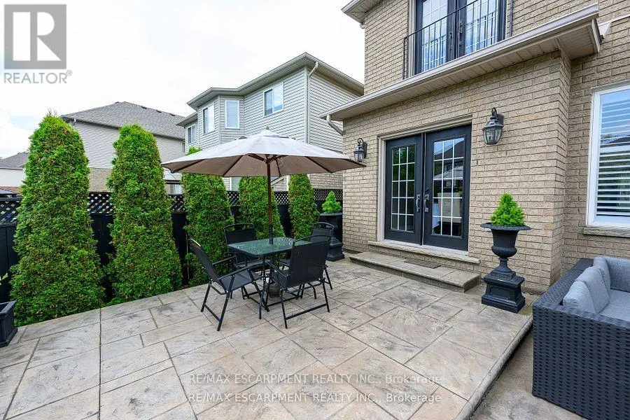 38 SUNBEAM DRIVE