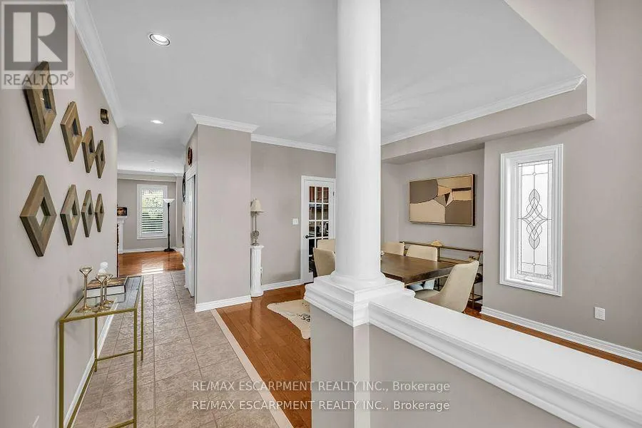 38 SUNBEAM DRIVE
