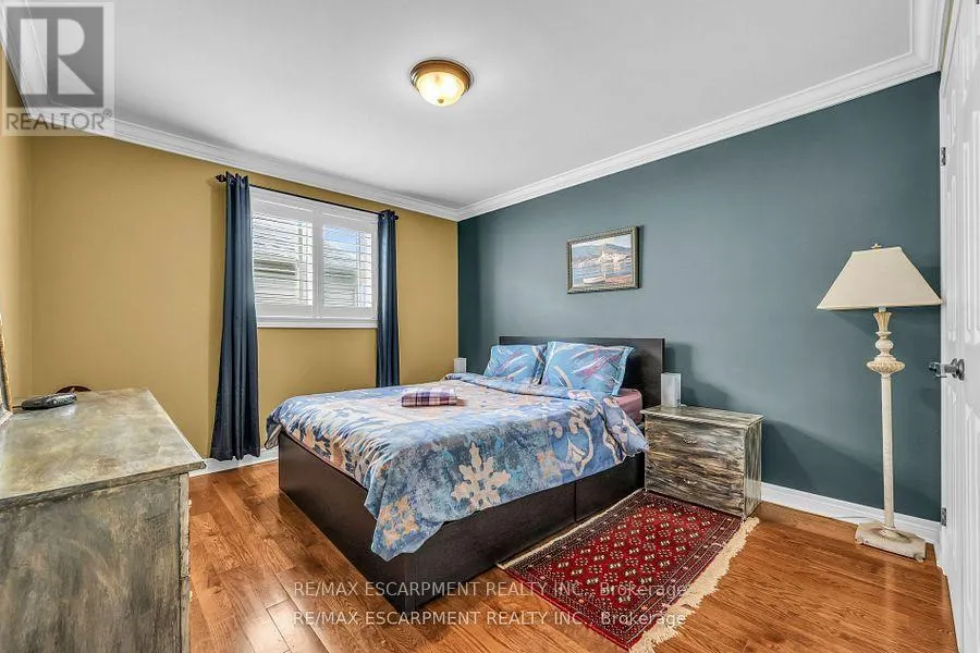 38 SUNBEAM DRIVE