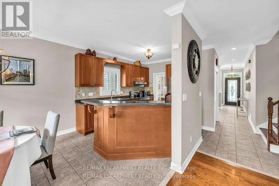 38 SUNBEAM DRIVE