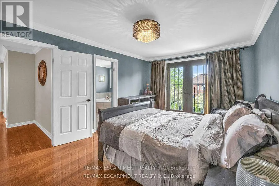 38 SUNBEAM DRIVE