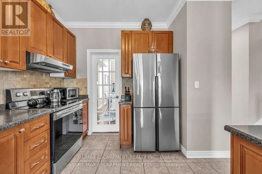 38 SUNBEAM DRIVE