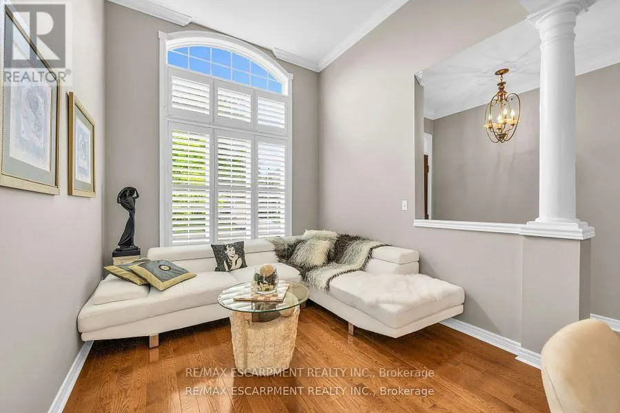 38 SUNBEAM DRIVE