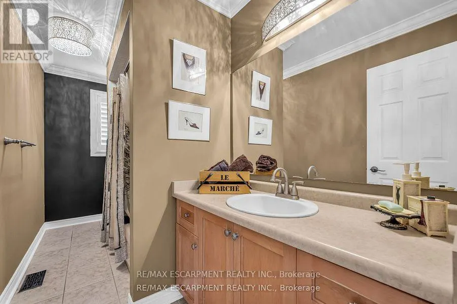 38 SUNBEAM DRIVE