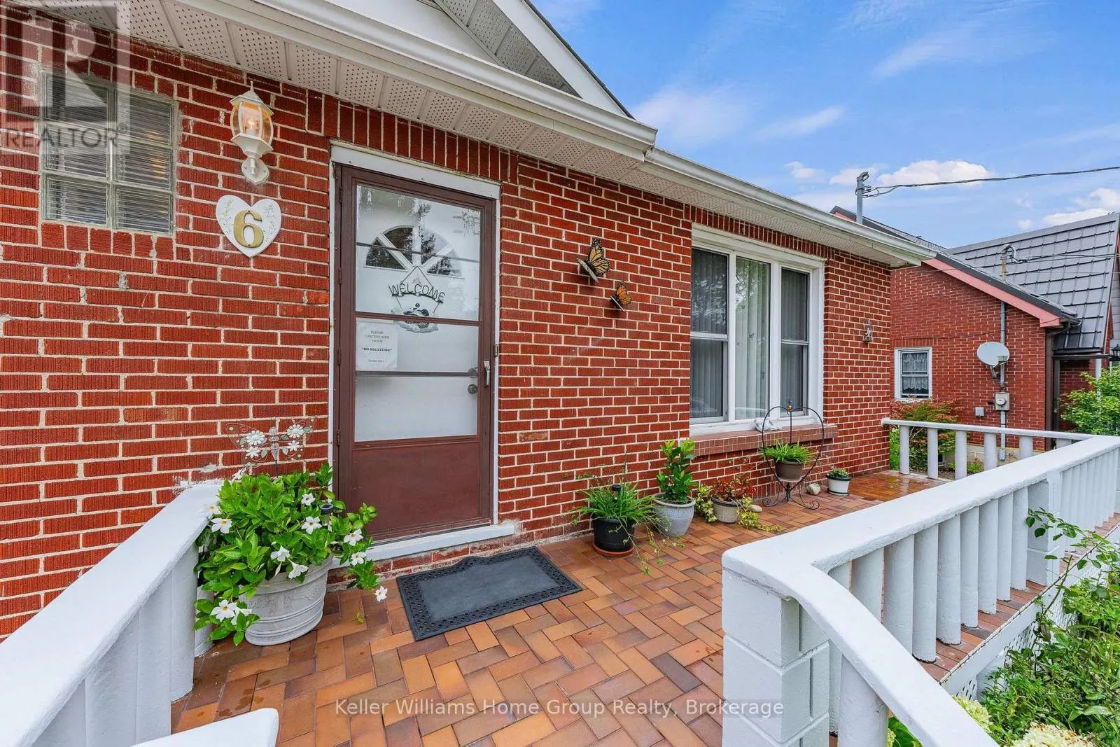 6 HEPBURN AVENUE