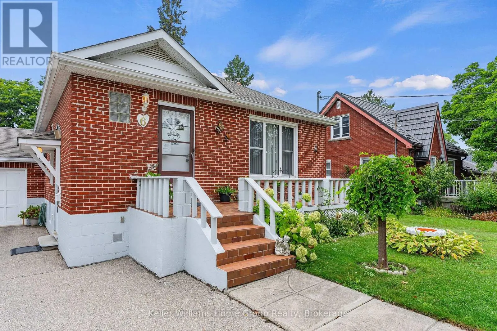 6 HEPBURN AVENUE