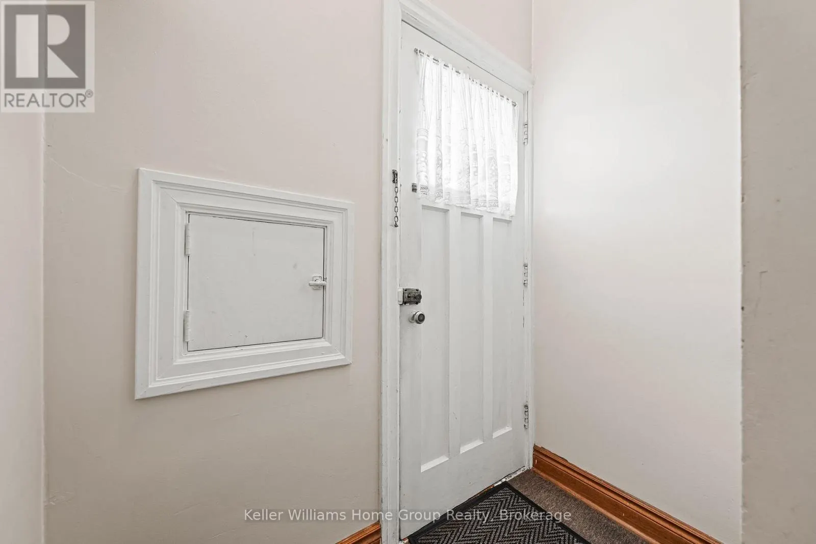 6 HEPBURN AVENUE