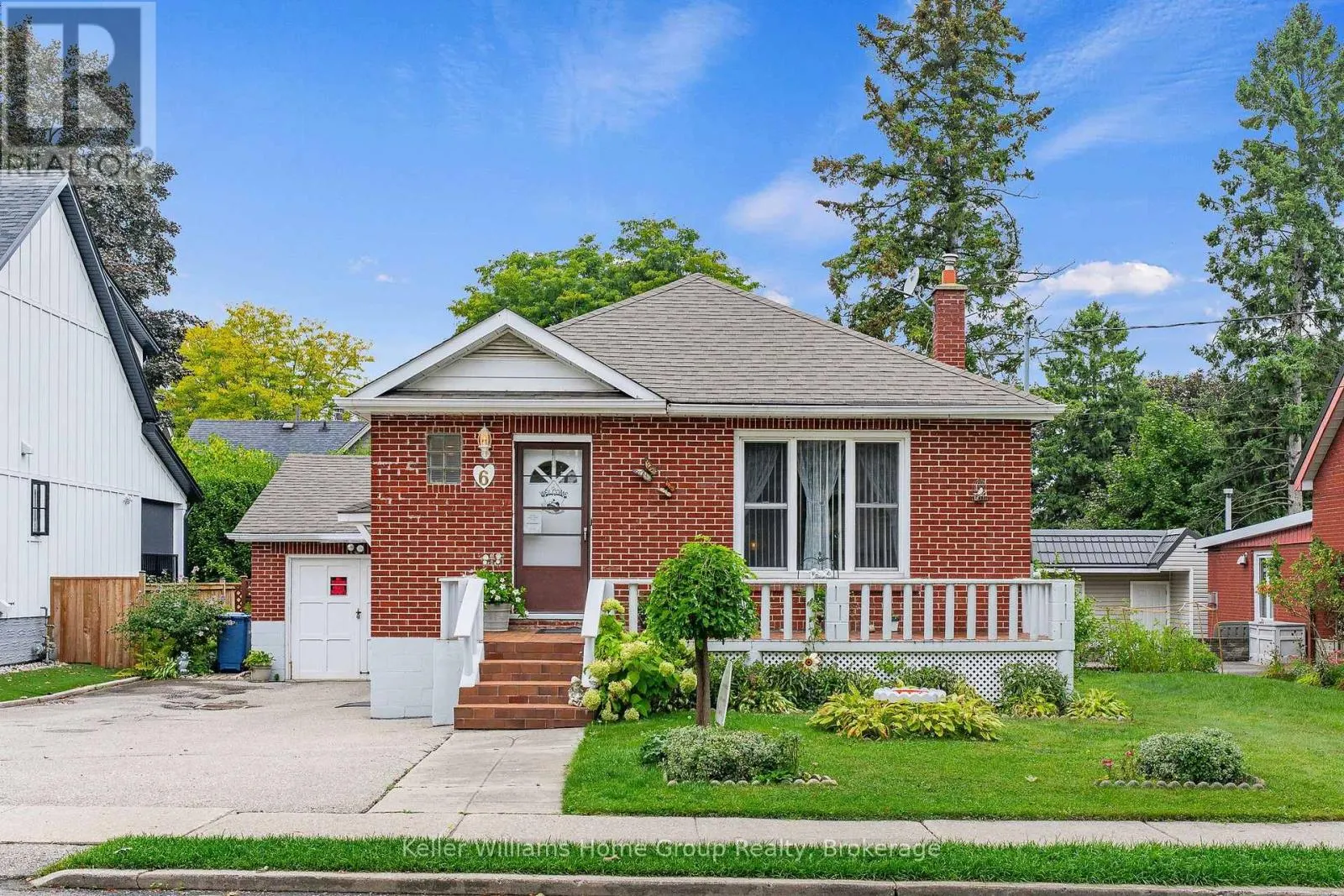 6 HEPBURN AVENUE