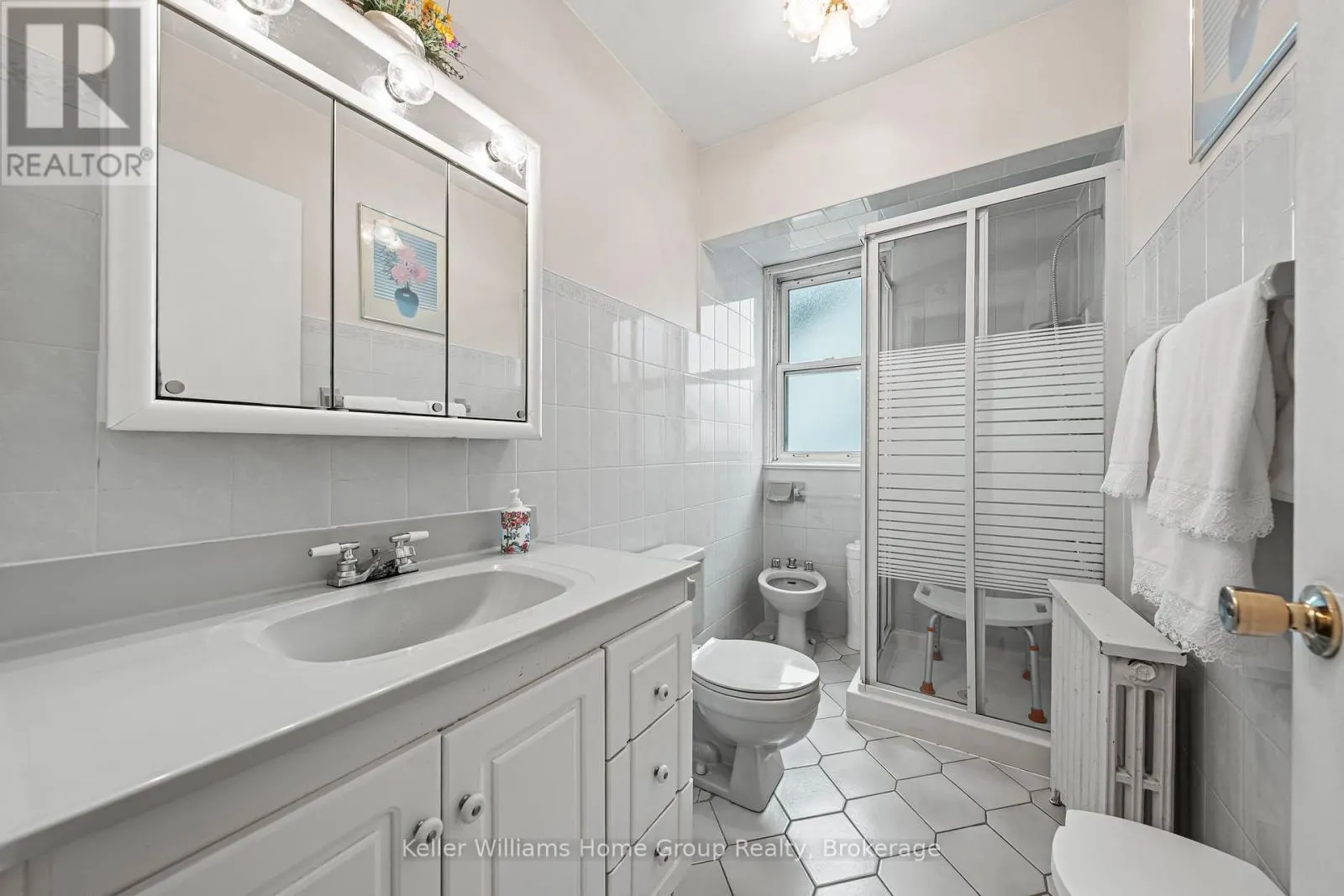 6 HEPBURN AVENUE