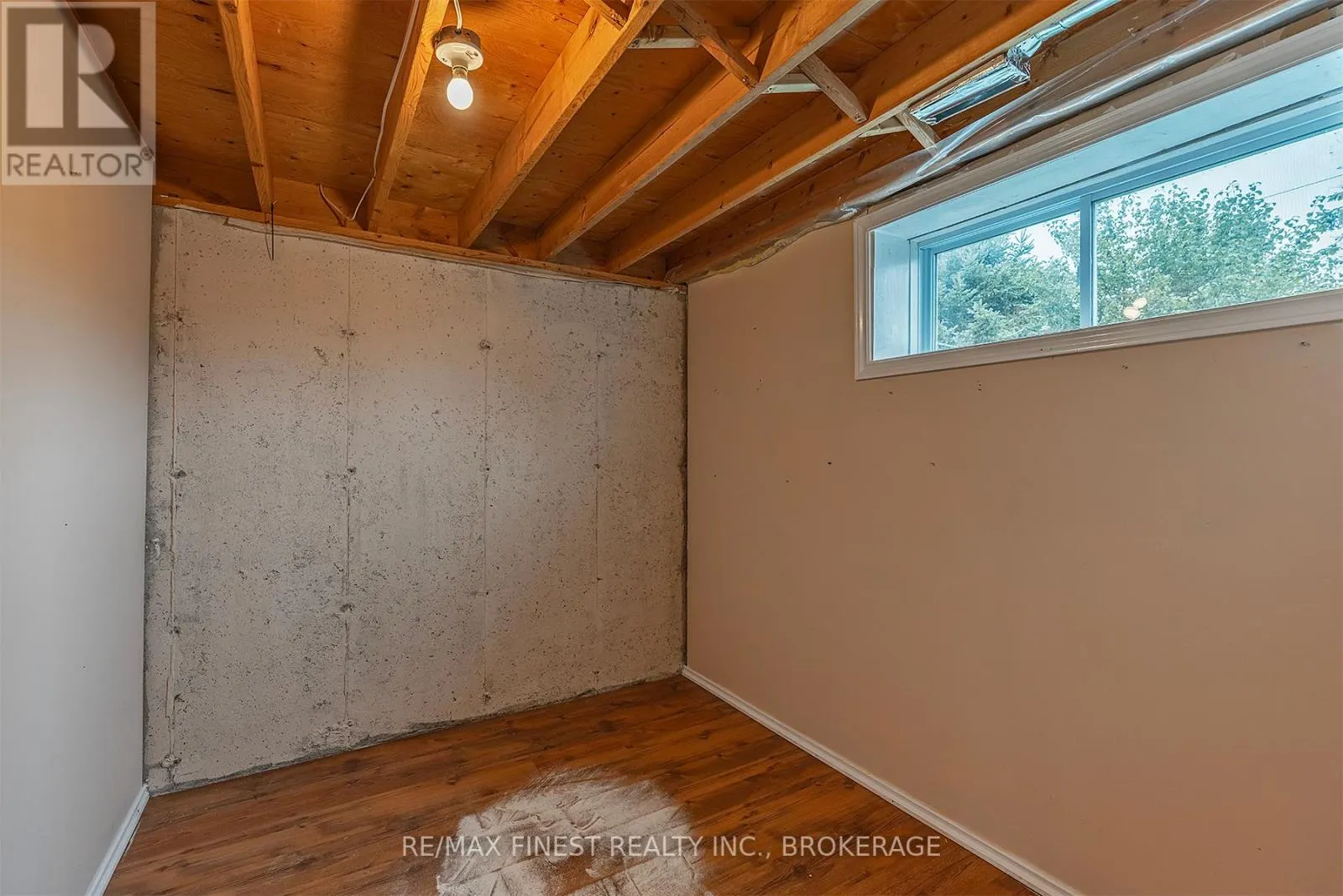 830 PEACHWOOD STREET