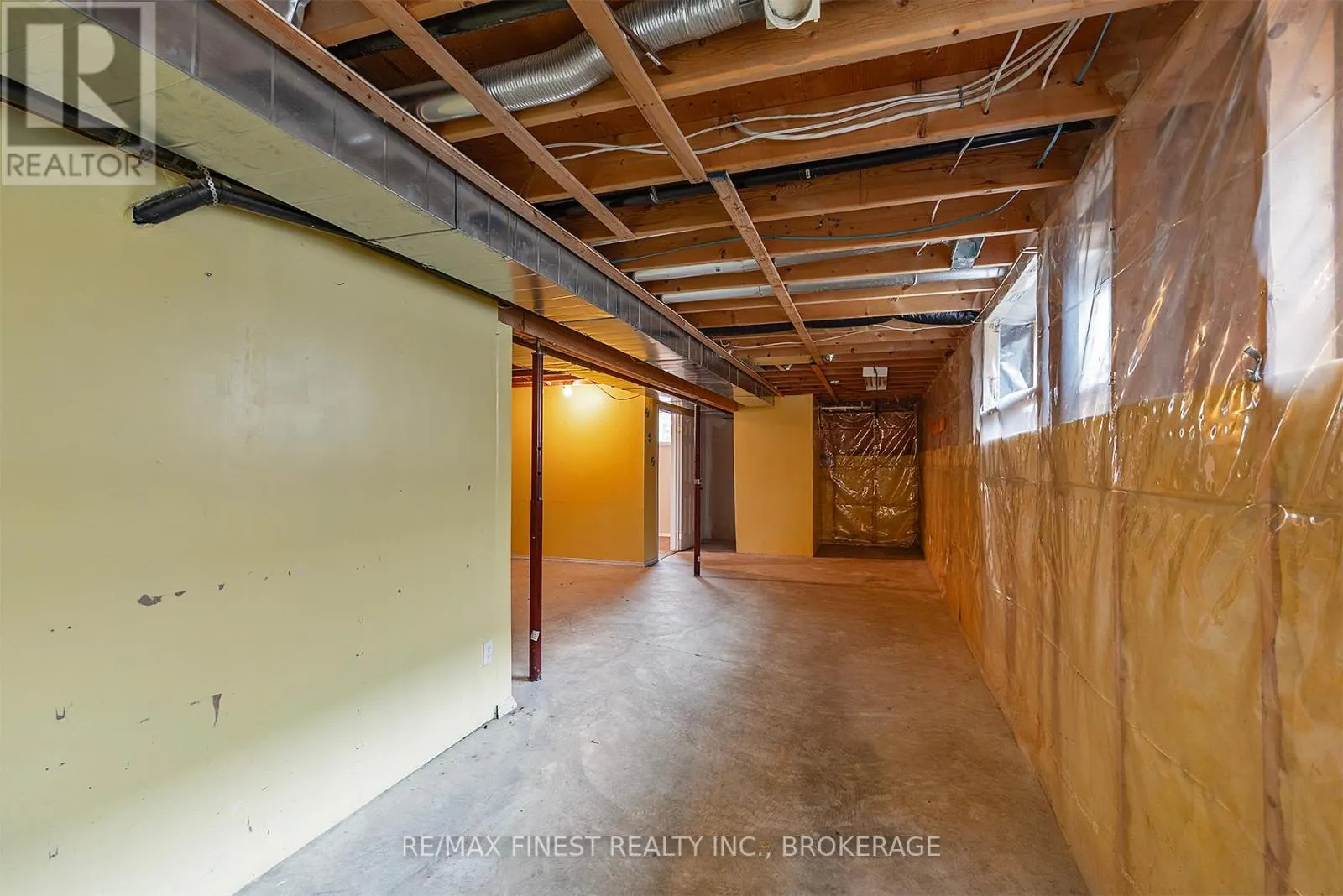 830 PEACHWOOD STREET