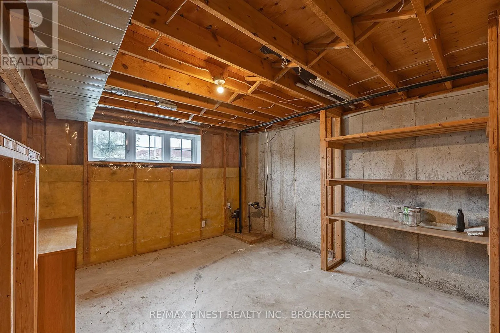 830 PEACHWOOD STREET