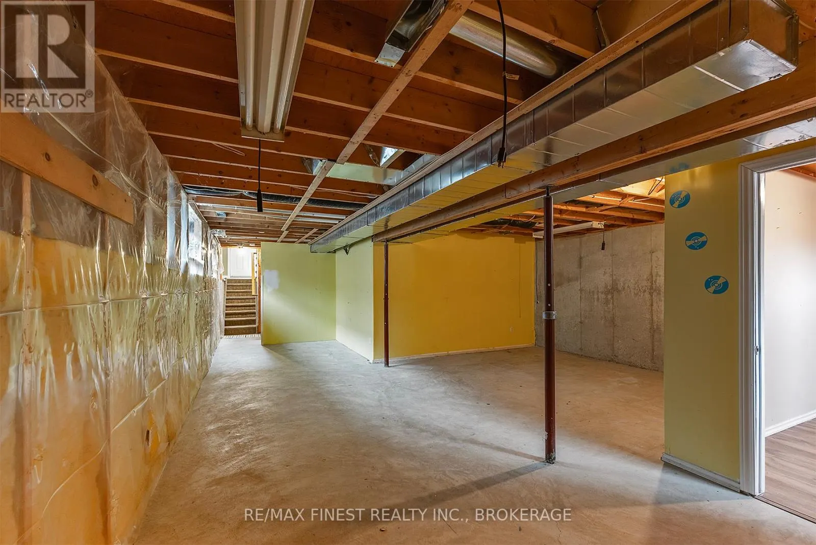 830 PEACHWOOD STREET