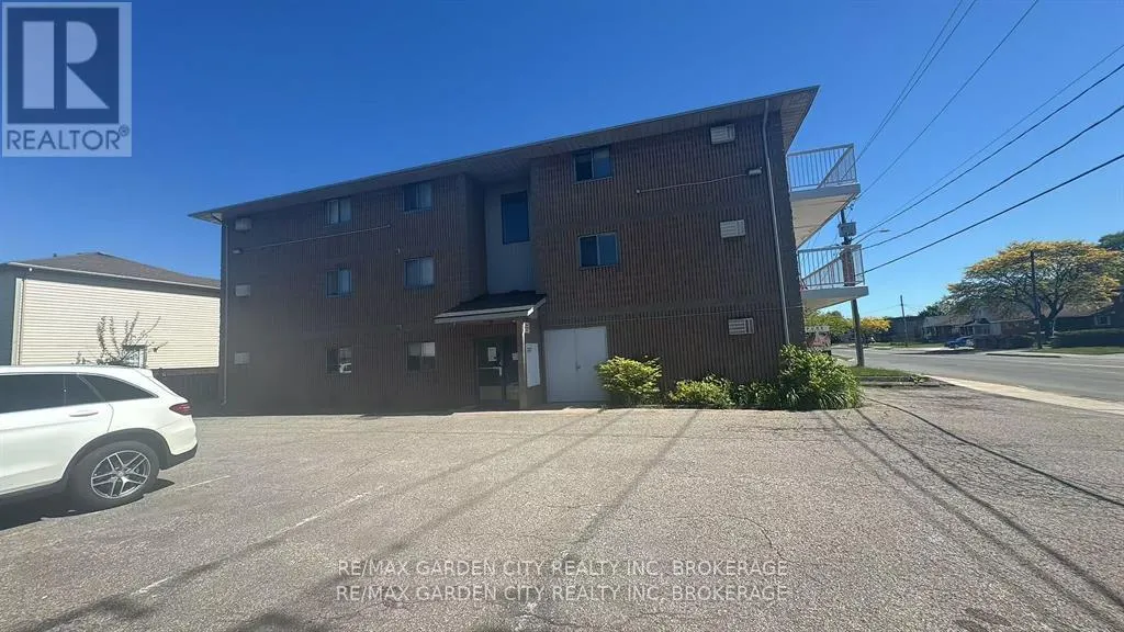 102 - 210 PELHAM ROAD, #102