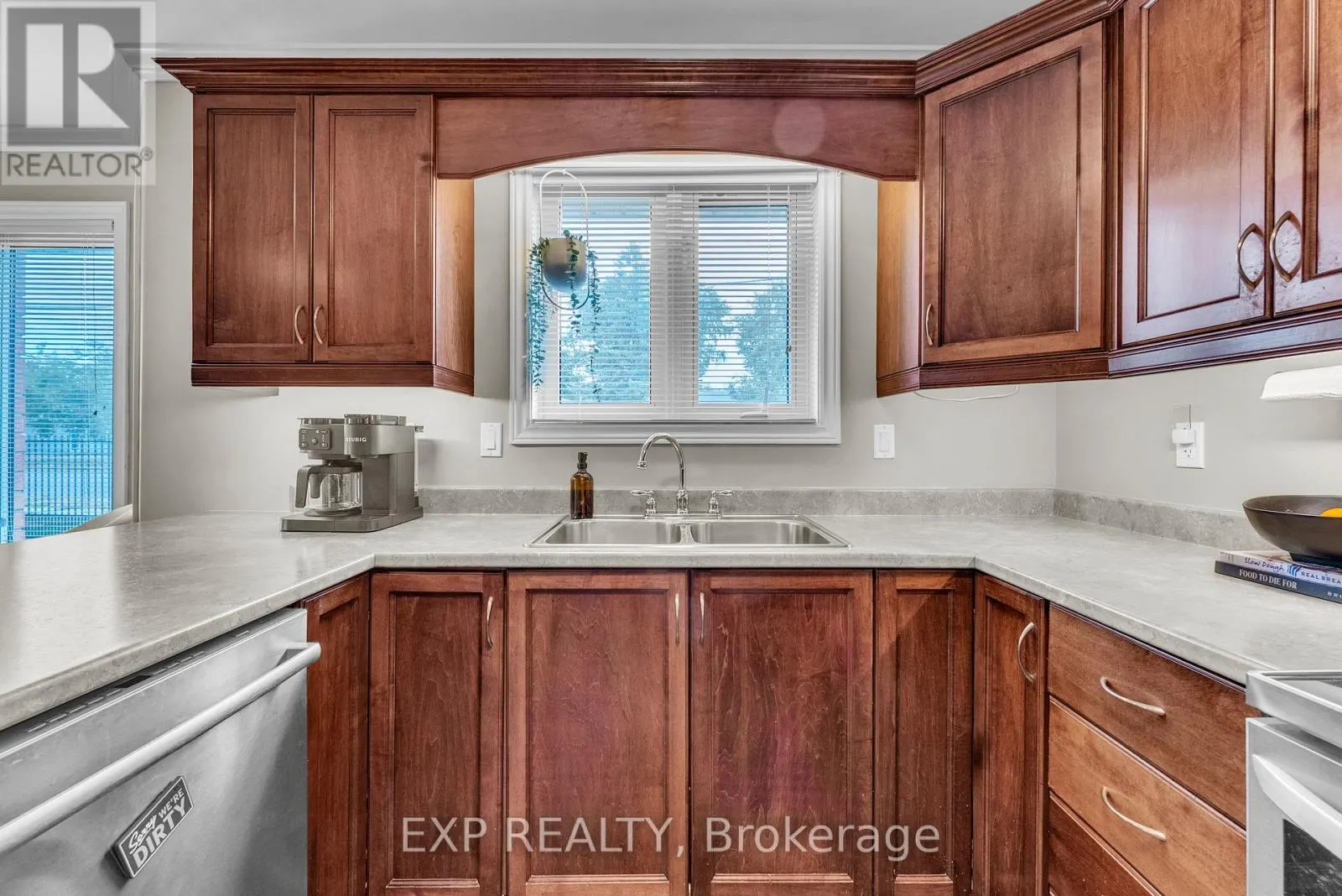 2 - 194 HAIG ROAD, #2