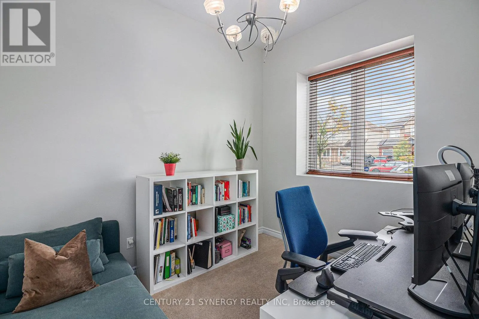 2479 ESPRIT DRIVE