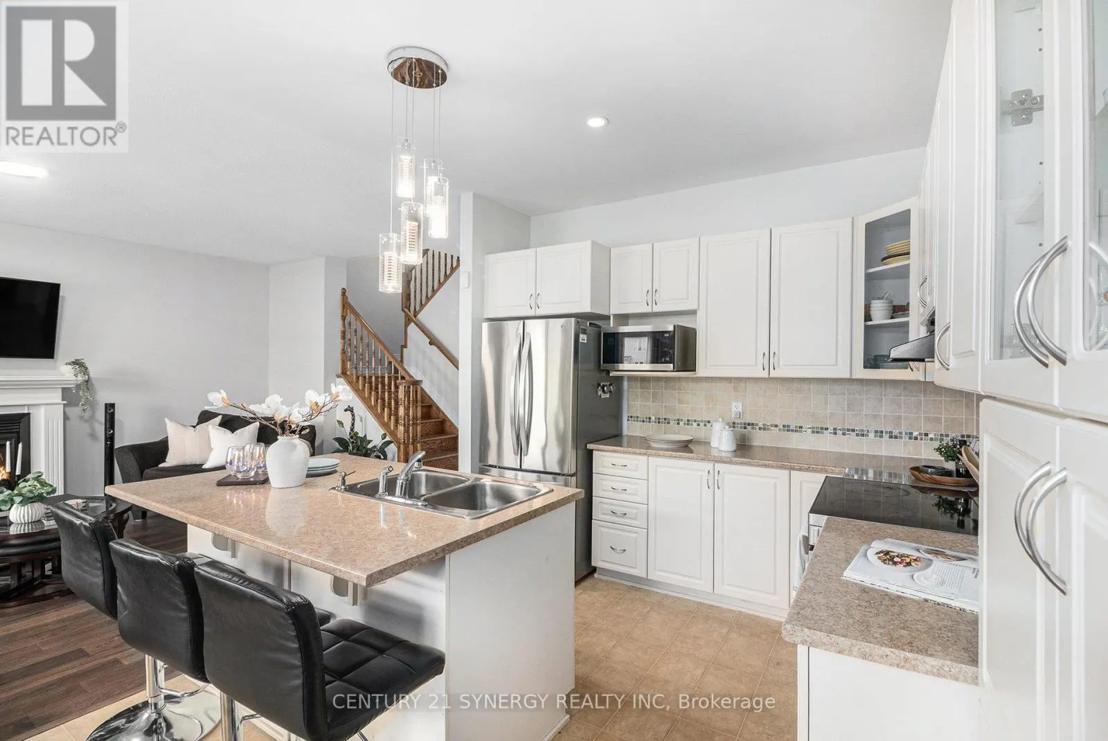 2479 ESPRIT DRIVE