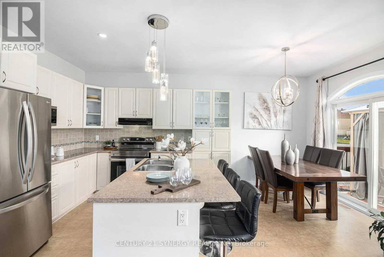 2479 ESPRIT DRIVE