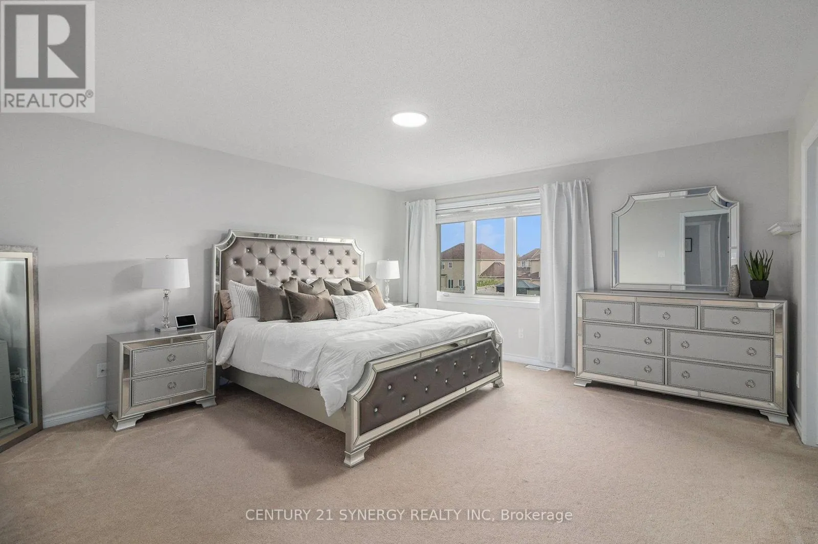 2479 ESPRIT DRIVE