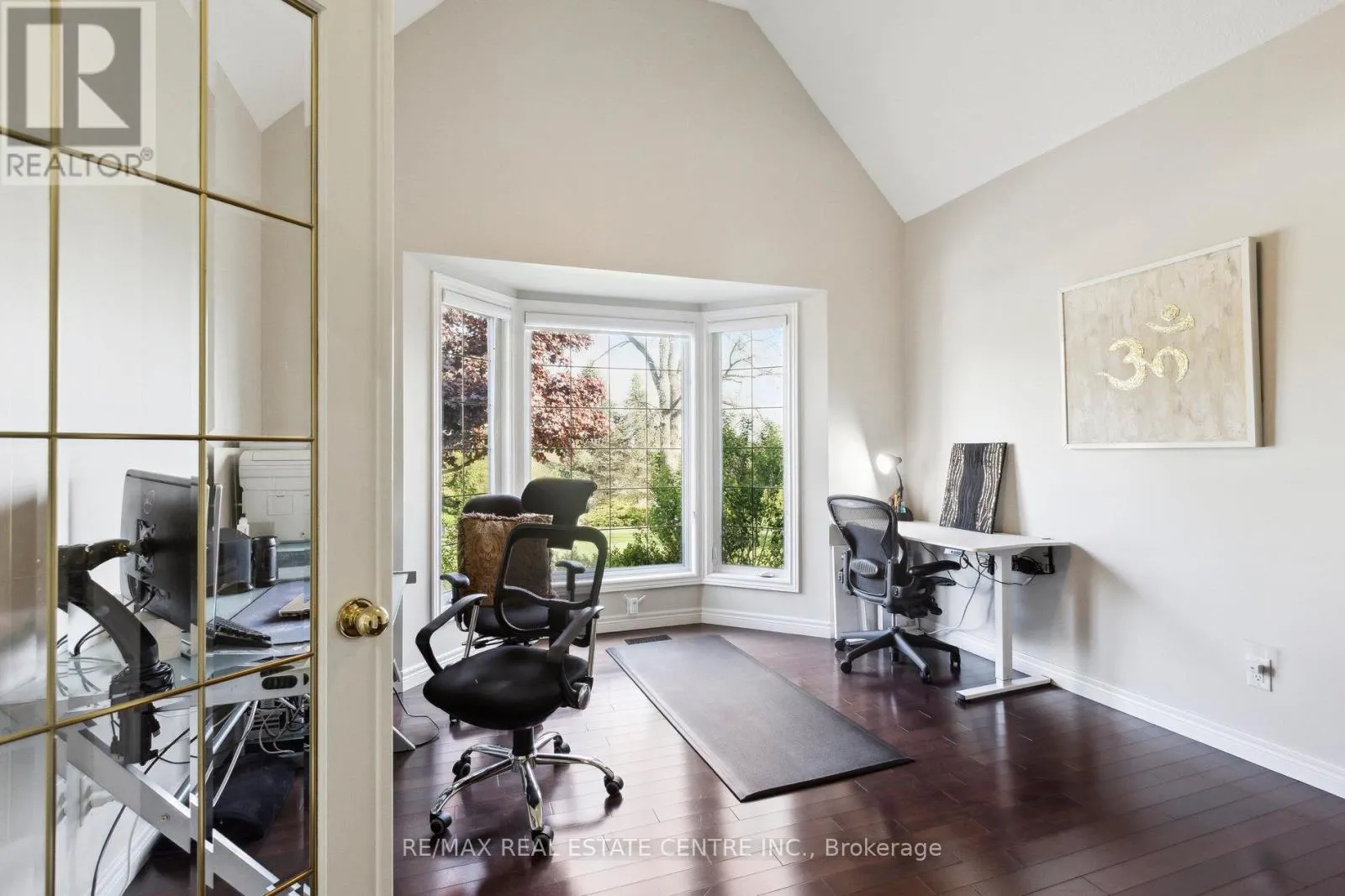 6 FOX RUN ROAD