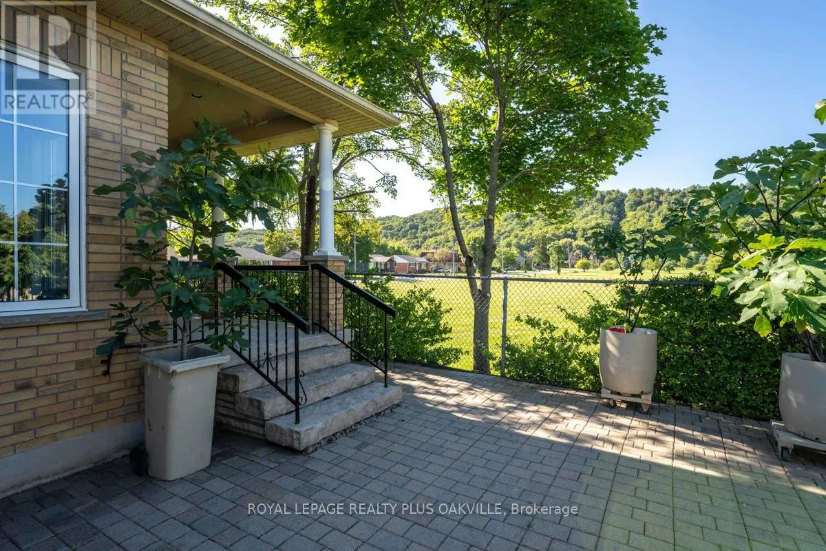195 WINONA ROAD