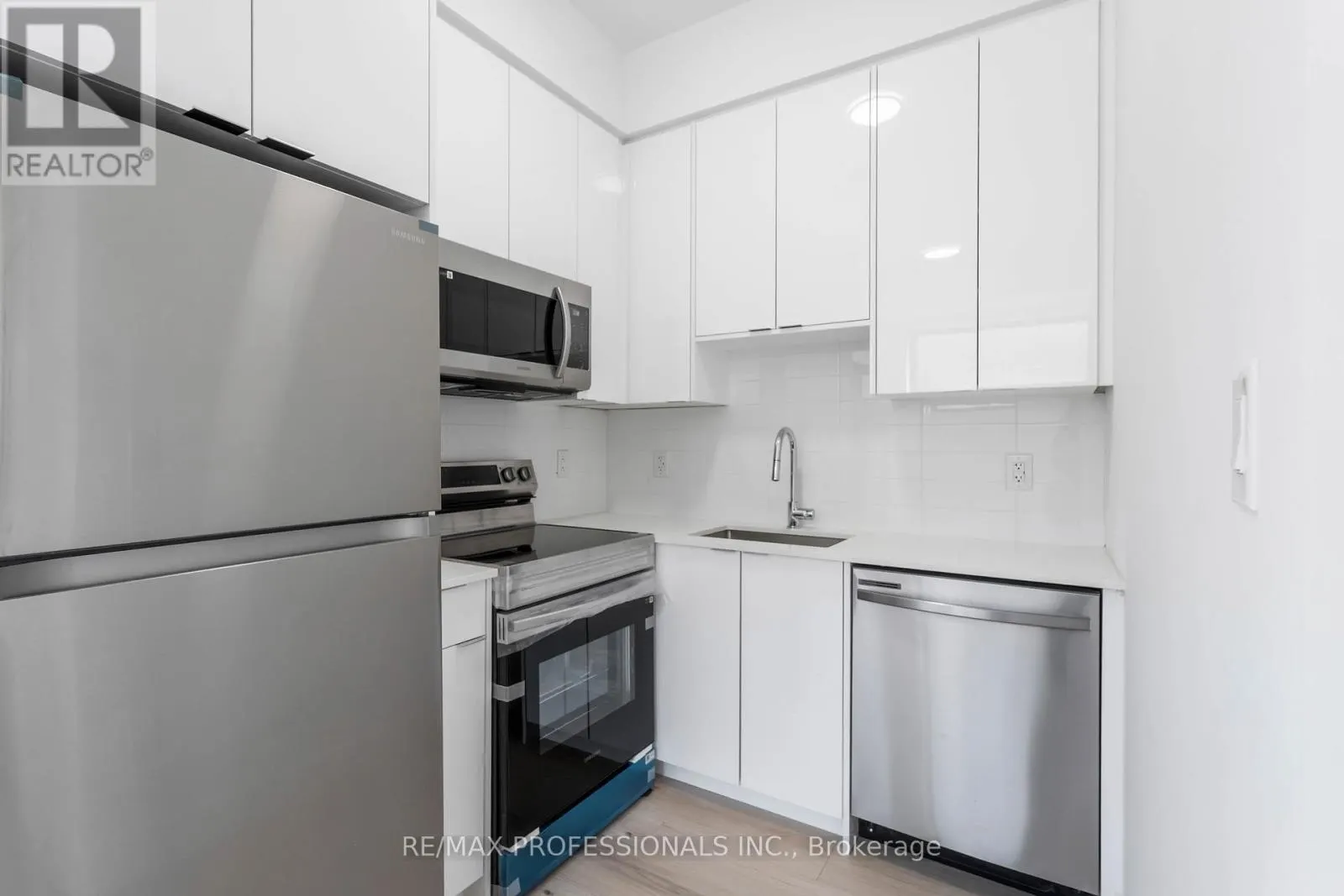 106 - 7277 WILSON CRESCENT