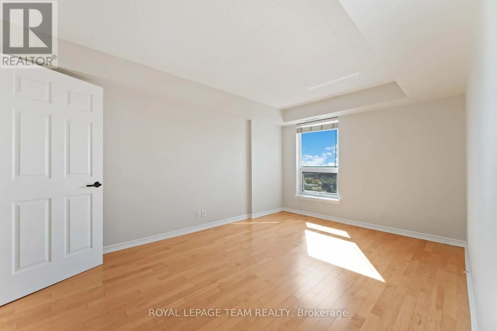 801 - 120 GRANT CARMAN DRIVE