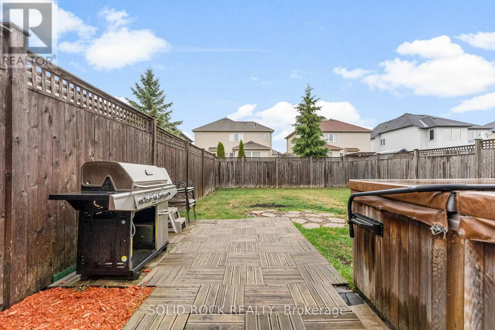 53 WILLOWSHORE WAY