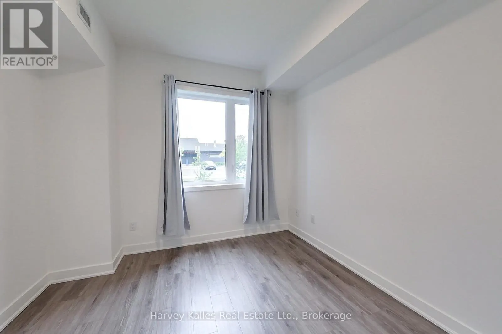 104 - 12 BECKWITH LANE, #104