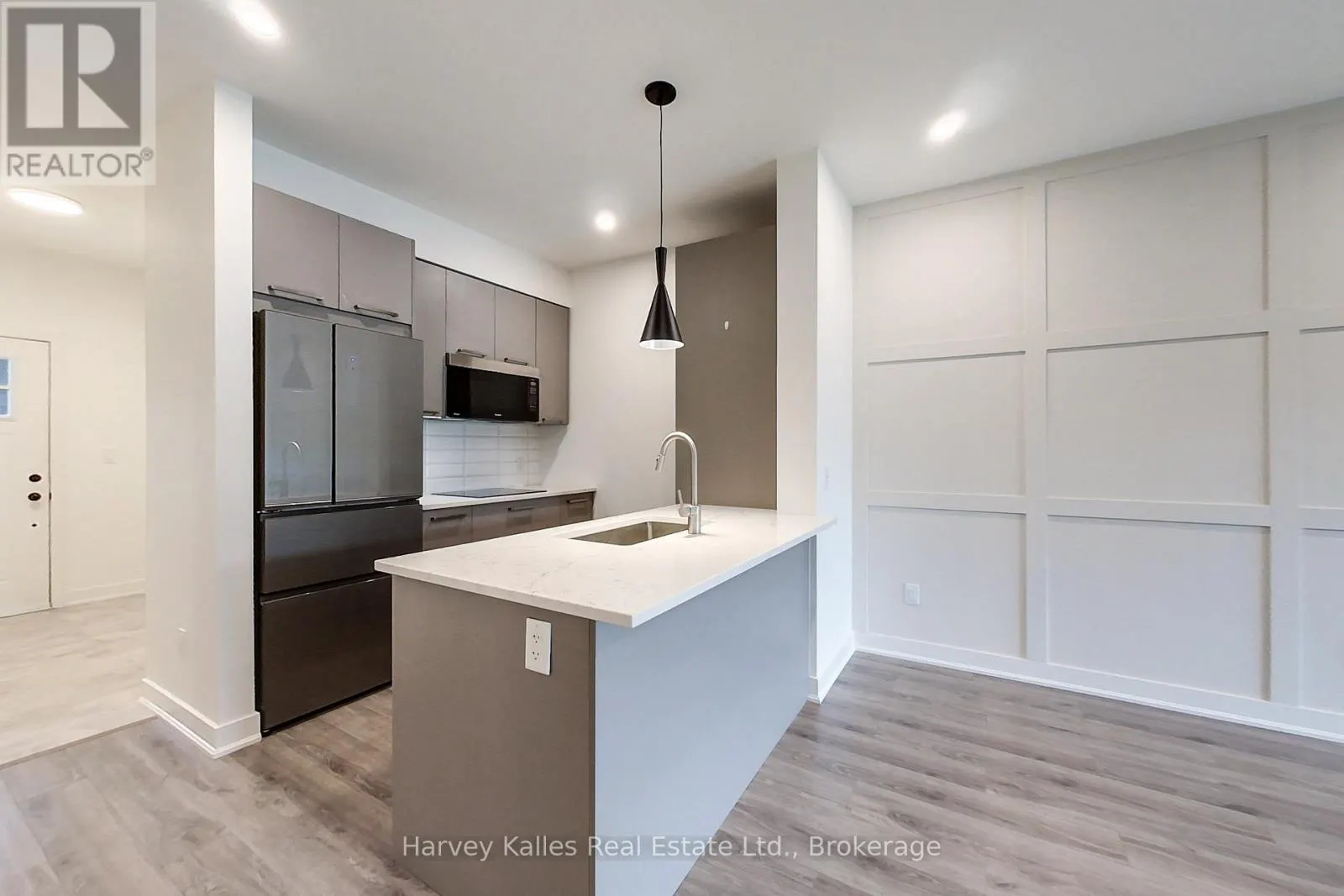 104 - 12 BECKWITH LANE, #104