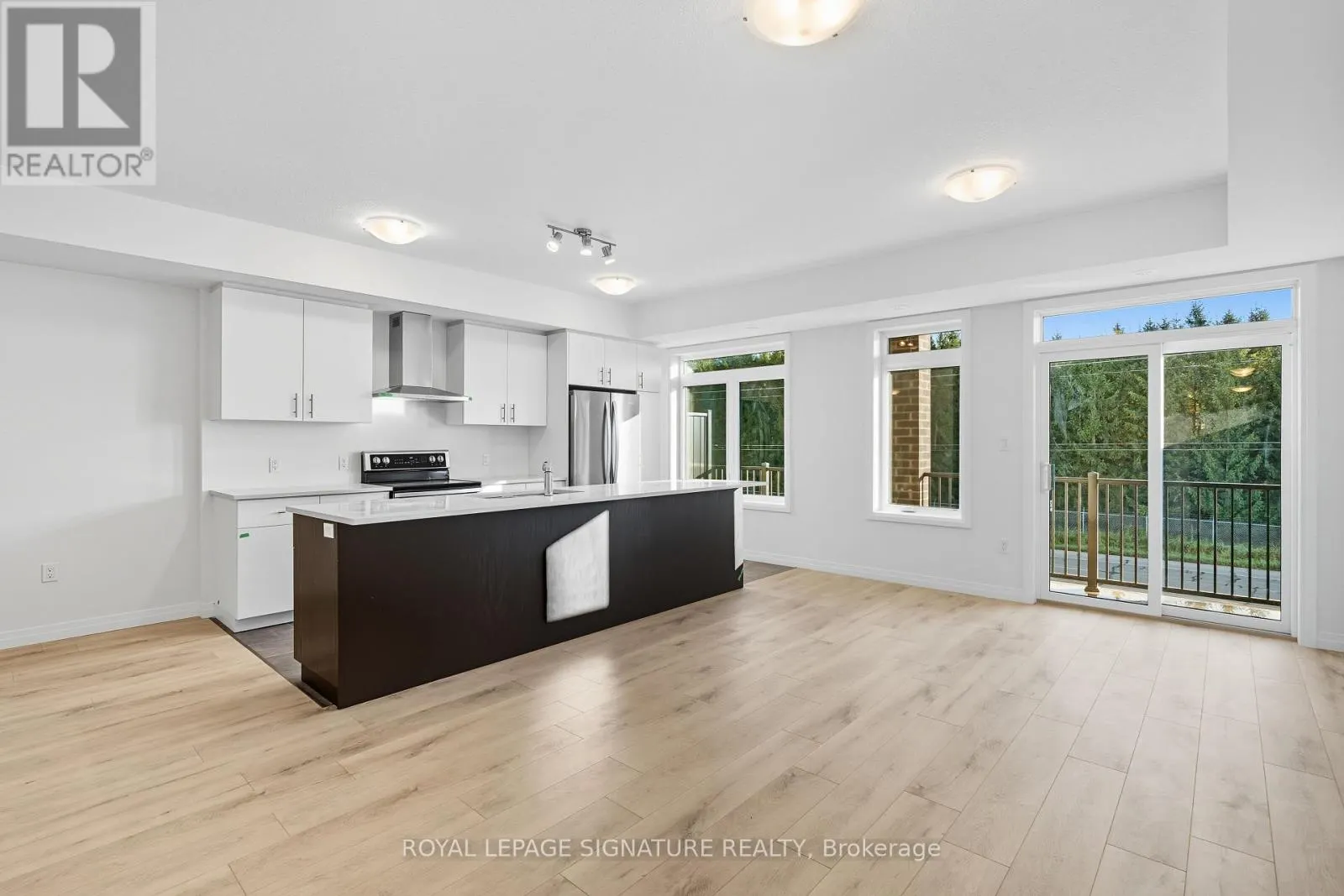56 - 56 THATCHER DRIVE E