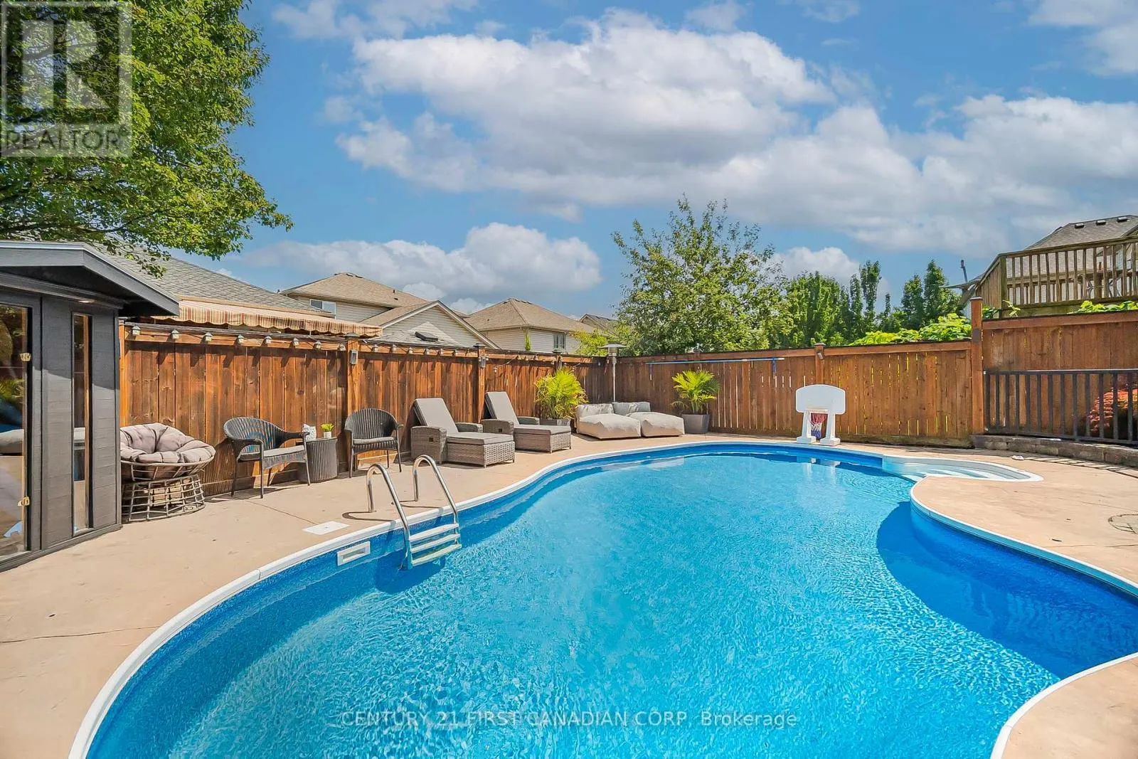 688 CLEARWATER CRESCENT