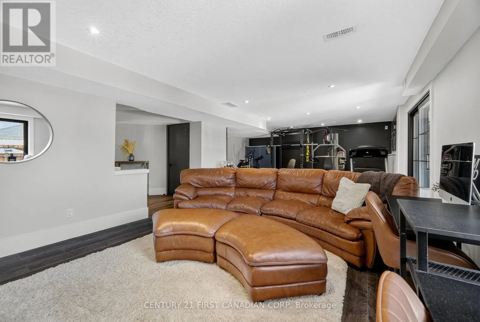 688 CLEARWATER CRESCENT