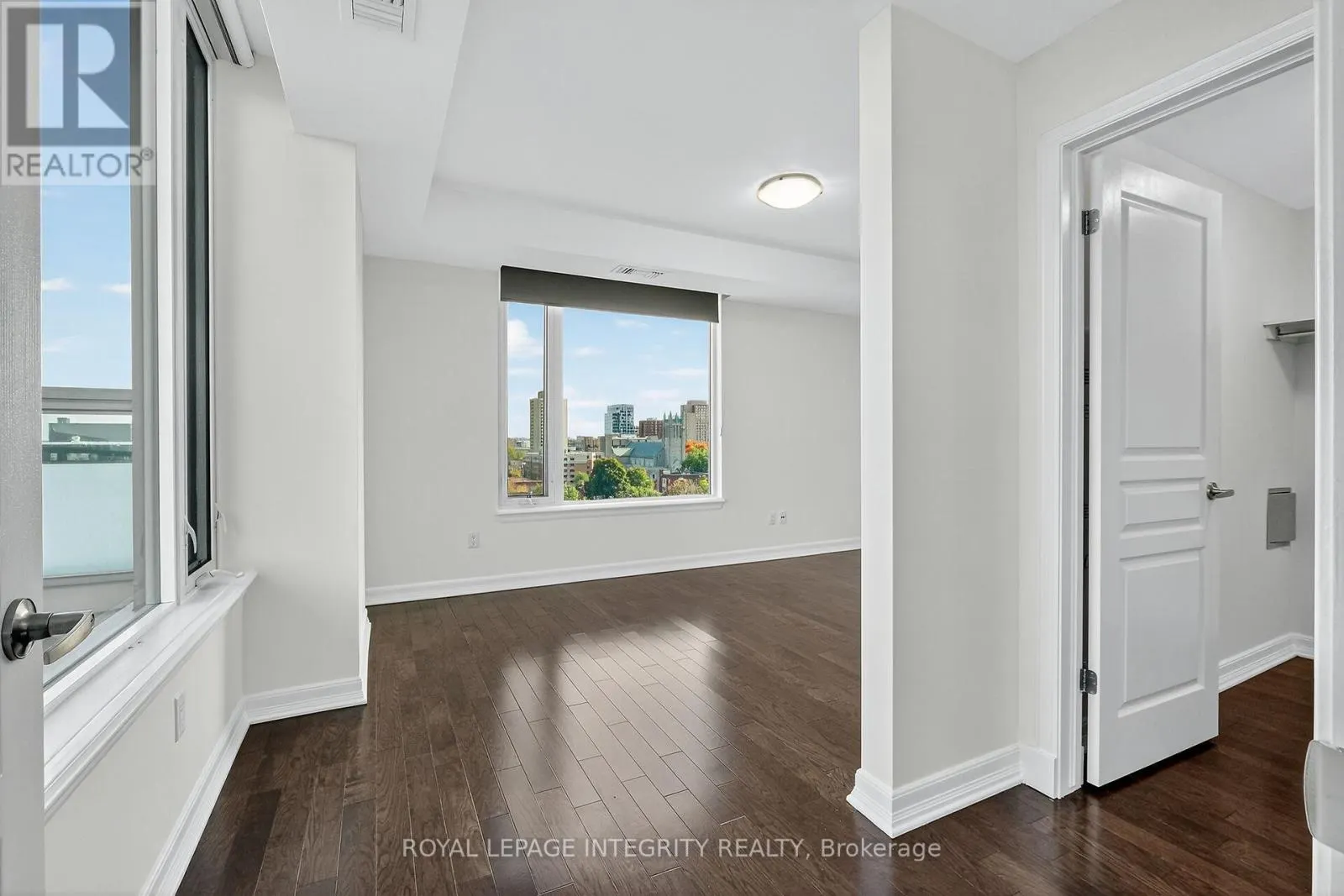 1113 - 238 BESSERER STREET