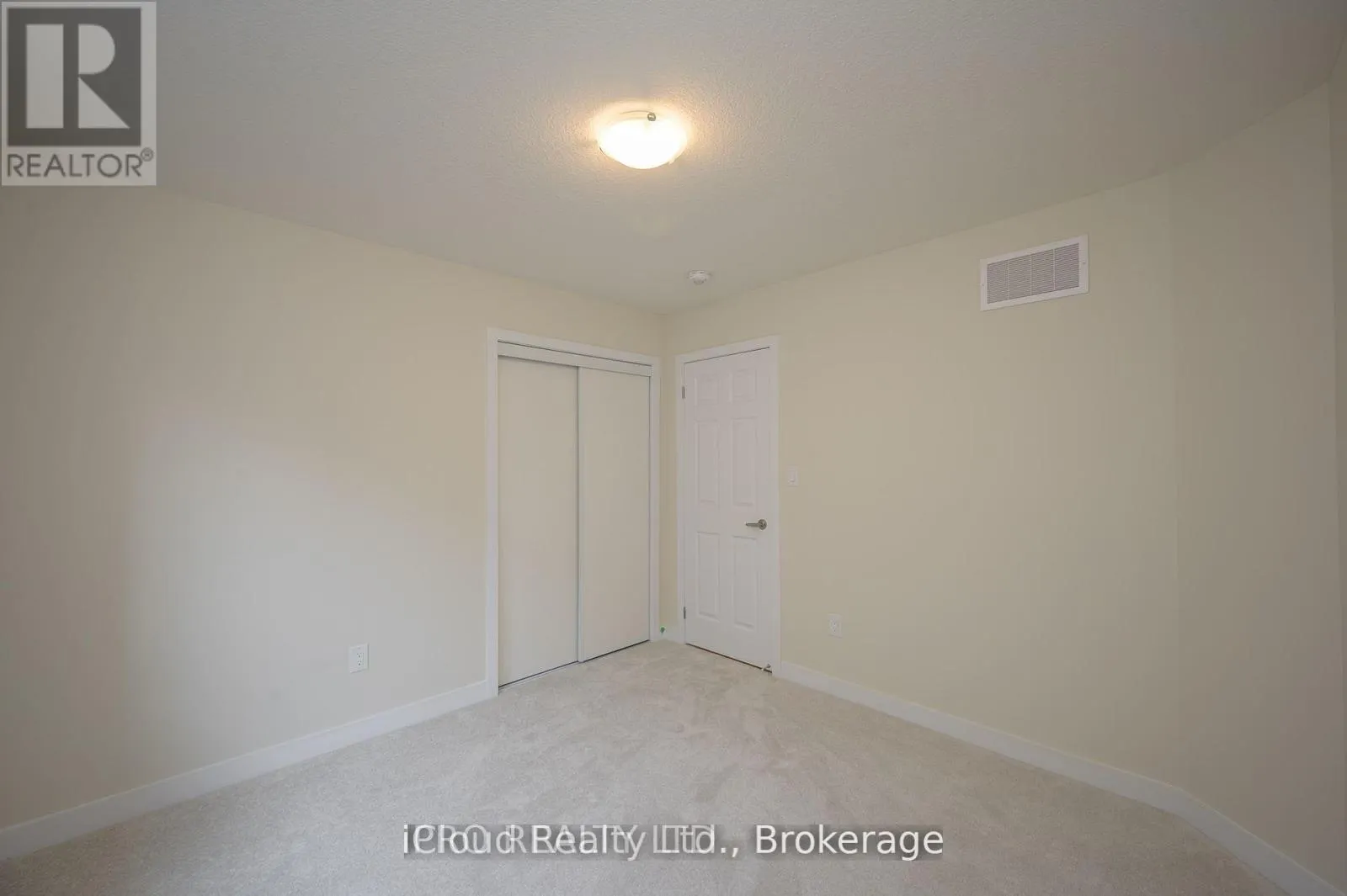 102 SUNFLOWER CRESCENT